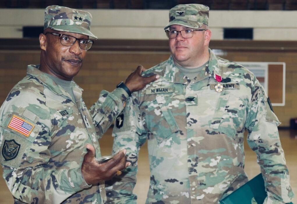 Texas removes 7 Guard troops from Illinois deployment over fitness while Chicago-based colonel remains face of public events